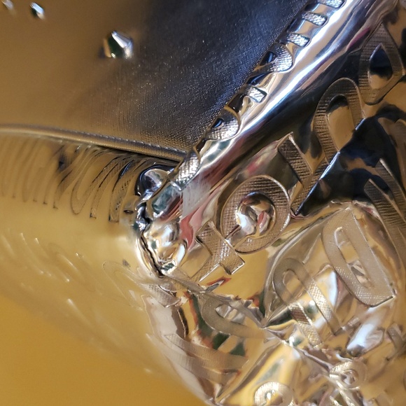 NWT! Von Dutch Metallic Silver Mirrored Weekender Gym Duffel Bag (Retail $379) - Picture 15 of 15